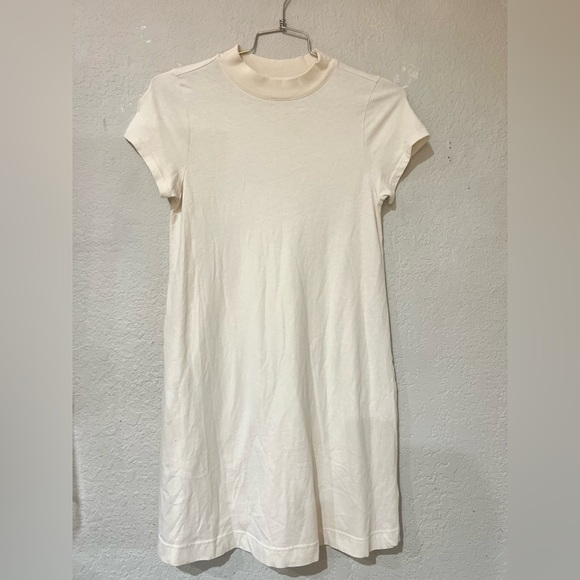 Everlane Swing Dress size medium - Picture 8 of 8